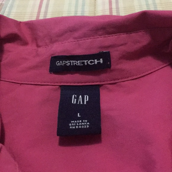 GAP Berry Button-Down Shirt Size L - Picture 2 of 6